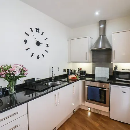 Jolly Roger Apartment